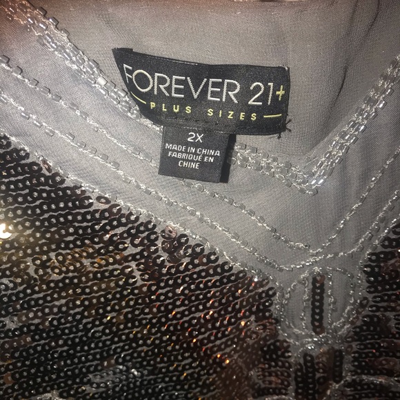 Plus size sequin overlay - Picture 4 of 4